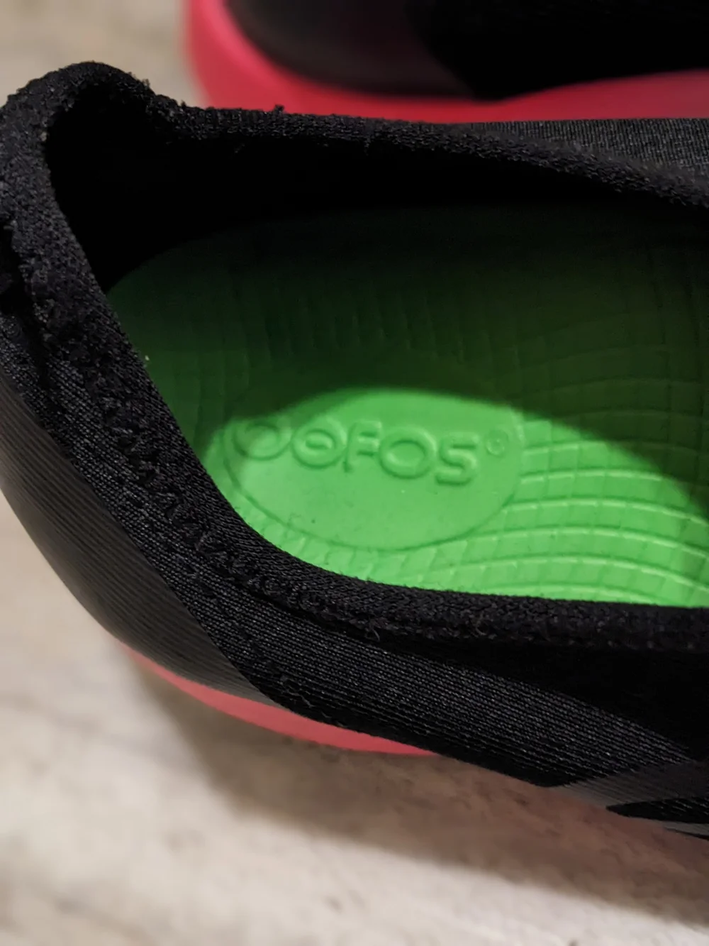 OOFOS OOmg Sport Low Shoes